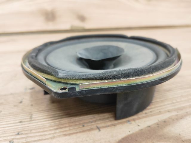 bontott MAZDA 3 Bal hátsó Hangszóró