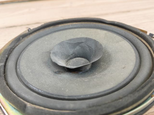 bontott MAZDA 3 Bal hátsó Hangszóró