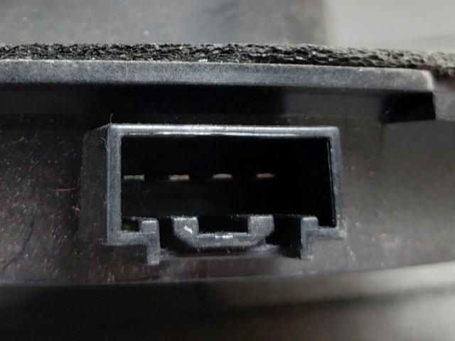 bontott MAZDA 3 Bal hátsó Hangszóró