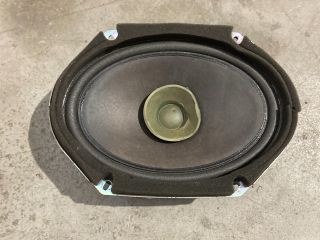 bontott MAZDA 3 Bal hátsó Hangszóró