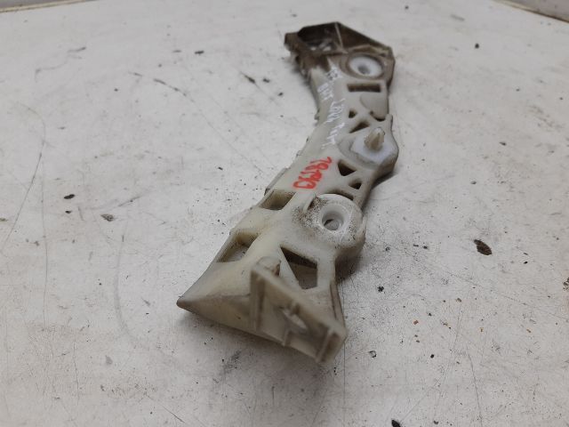 bontott MAZDA 3 Bal hátsó Lökhárító Tartó (Műanyag)