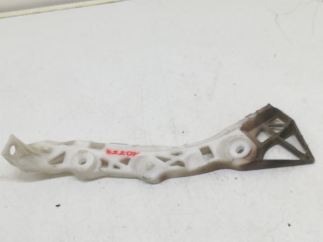 bontott MAZDA 3 Bal hátsó Lökhárító Tartó (Műanyag)