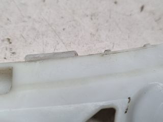 bontott MAZDA 3 Bal hátsó Oldal Lökhárító Tartó (Műanyag)