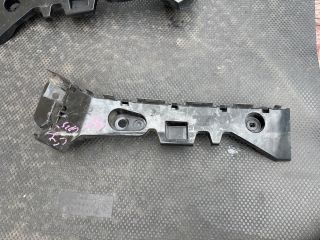 bontott MAZDA 3 Bal hátsó Oldal Lökhárító Tartó (Műanyag)