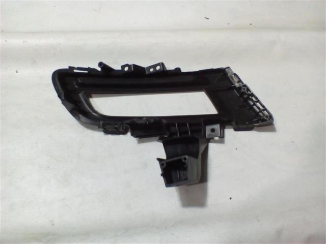 bontott MAZDA 3 Bal Ködfényszóró Tartó