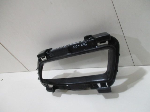 bontott MAZDA 3 Bal Ködzárófény Keret