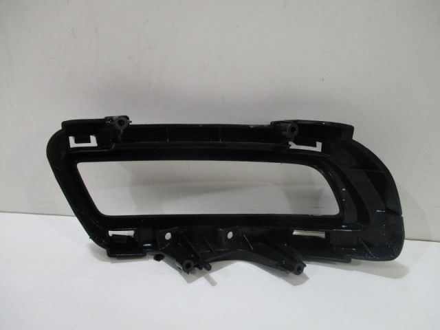 bontott MAZDA 3 Bal Ködzárófény Keret