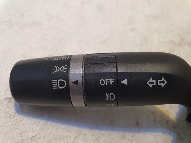 bontott MAZDA 3 Bal Kormánykapcsoló Irányjelző