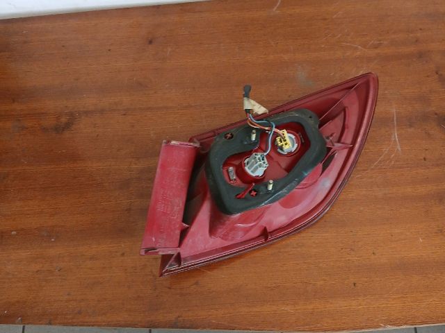 bontott MAZDA 3 Bal Külső Hátsó Lámpa