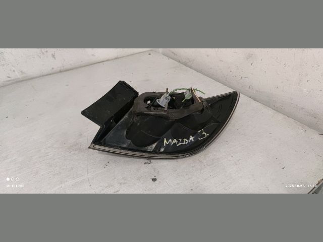 bontott MAZDA 3 Bal Külső Hátsó Lámpa