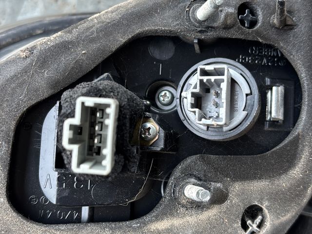 bontott MAZDA 3 Bal Külső Hátsó Lámpa