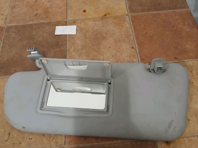 bontott MAZDA 3 Bal Napellenző