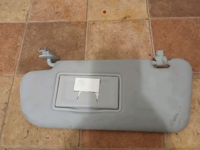 bontott MAZDA 3 Bal Napellenző