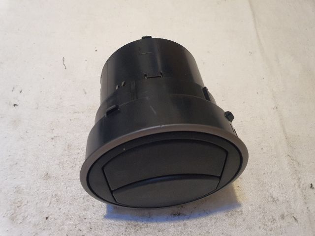 bontott MAZDA 3 Bal Szellőző