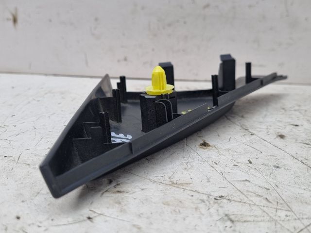 bontott MAZDA 3 Bal Visszapillantó Tükör Talp Burkolat