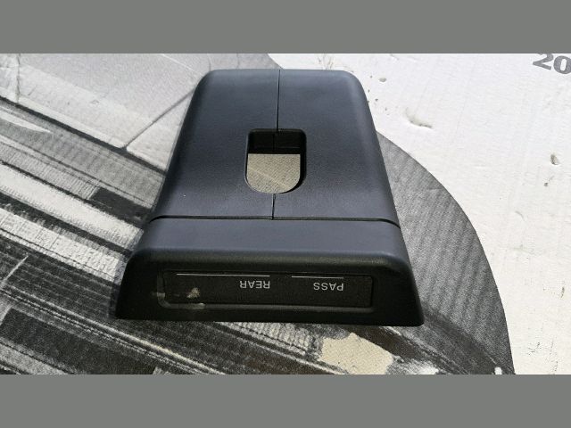 bontott MAZDA 3 Belső Visszapillantó Tükör Talp Burkolat