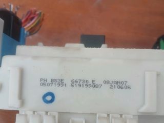 bontott MAZDA 3 Biztosítéktábla Utastér