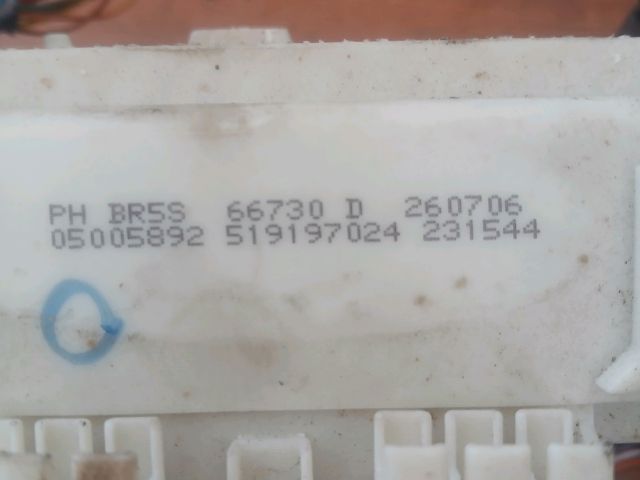 bontott MAZDA 3 Biztosítéktábla Utastér