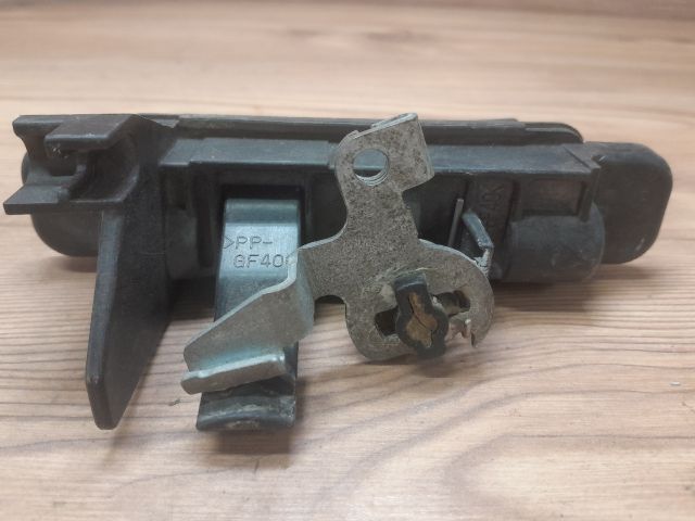 bontott MAZDA 3 Csomagtér Nyitó Kar / Gomb