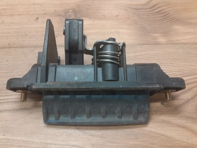 bontott MAZDA 3 Csomagtér Nyitó Kar / Gomb