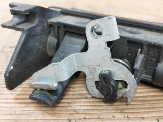 bontott MAZDA 3 Csomagtér Nyitó Kar / Gomb