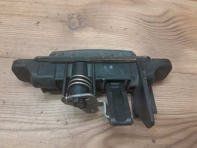 bontott MAZDA 3 Csomagtér Nyitó Kar / Gomb