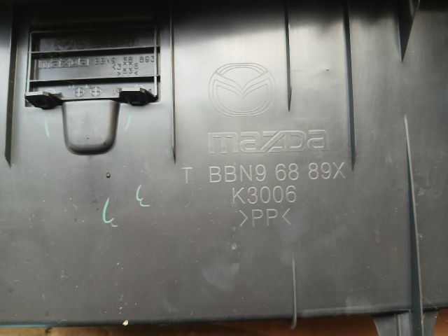 bontott MAZDA 3 Csomagtérajtó Burkolat Alsó