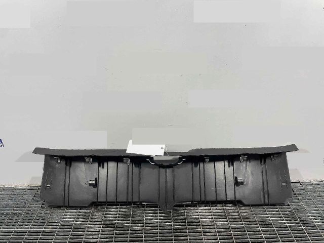 bontott MAZDA 3 Csomagtérajtó Díszléc