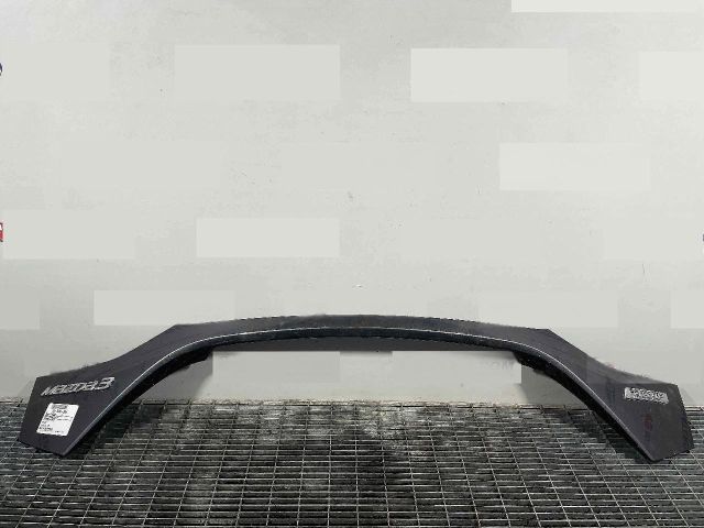 bontott MAZDA 3 Csomagtérajtó Díszléc