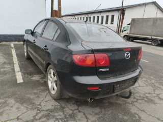 bontott MAZDA 3 Csomagtérajtó Jobb Zsanér