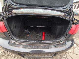 bontott MAZDA 3 Csomagtérajtó Jobb Zsanér