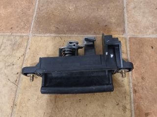 bontott MAZDA 3 Csomagtérajtó Kilincs