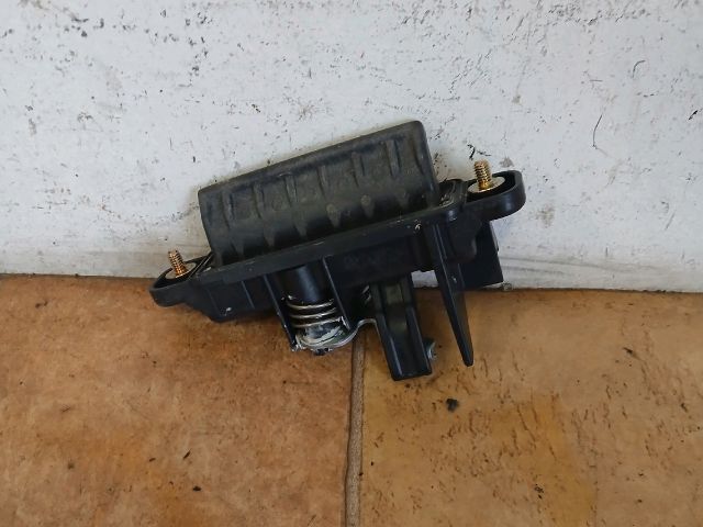 bontott MAZDA 3 Csomagtérajtó Kilincs