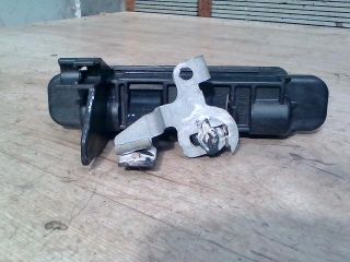 bontott MAZDA 3 Csomagtérajtó Kilincs