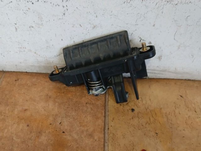 bontott MAZDA 3 Csomagtérajtó Kilincs