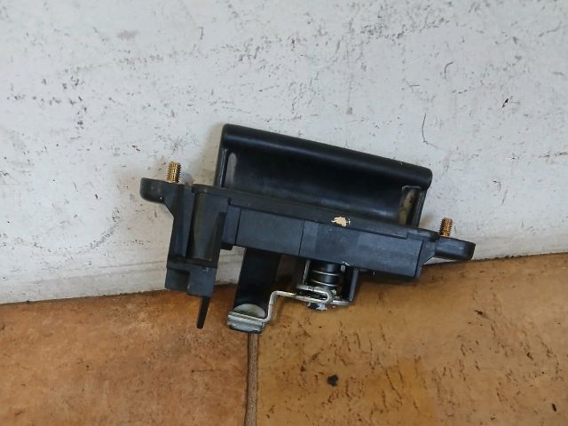 bontott MAZDA 3 Csomagtérajtó Kilincs