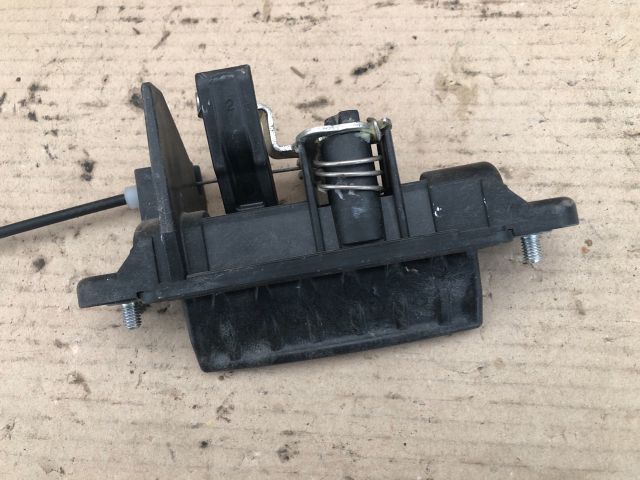 bontott MAZDA 3 Csomagtérajtó Kilincs