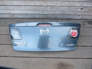 bontott MAZDA 3 Csomagtérajtó (Részeivel)