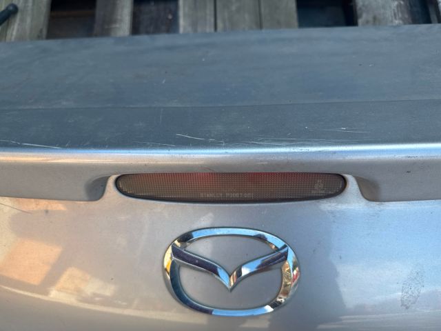 bontott MAZDA 3 Csomagtérajtó (Részeivel)