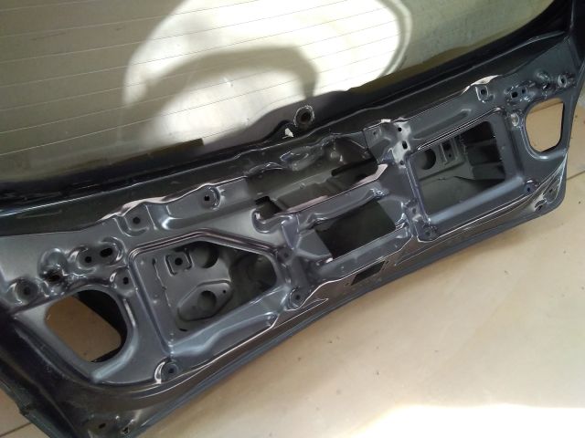 bontott MAZDA 3 Csomagtérajtó (Részeivel)