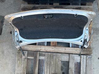 bontott MAZDA 3 Csomagtérajtó (Részeivel)