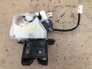 bontott MAZDA 3 Csomagtérajtó Zárszerkezet