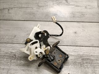 bontott MAZDA 3 Csomagtérajtó Zárszerkezet