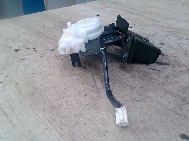 bontott MAZDA 3 Csomagtérajtó Zárszerkezet