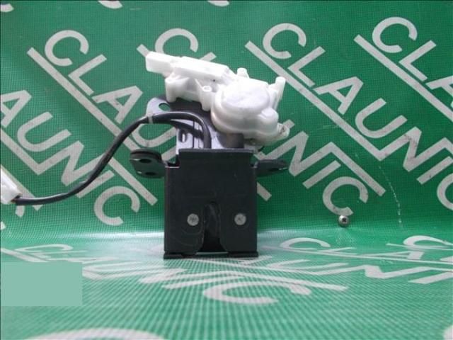 bontott MAZDA 3 Csomagtérajtó Zárszerkezet