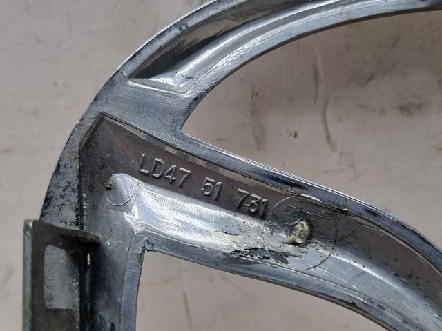 bontott MAZDA 3 Első Embléma