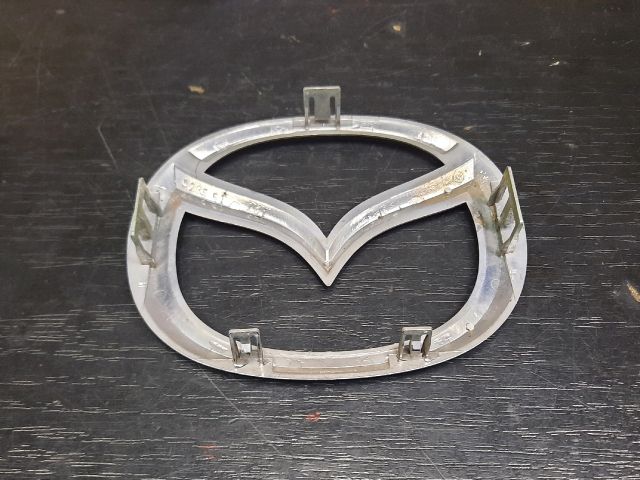 bontott MAZDA 3 Első Embléma