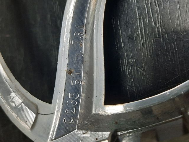 bontott MAZDA 3 Első Embléma