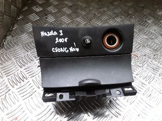 bontott MAZDA 3 Első Hamutartó