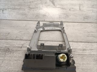 bontott MAZDA 3 Első Hamutartó